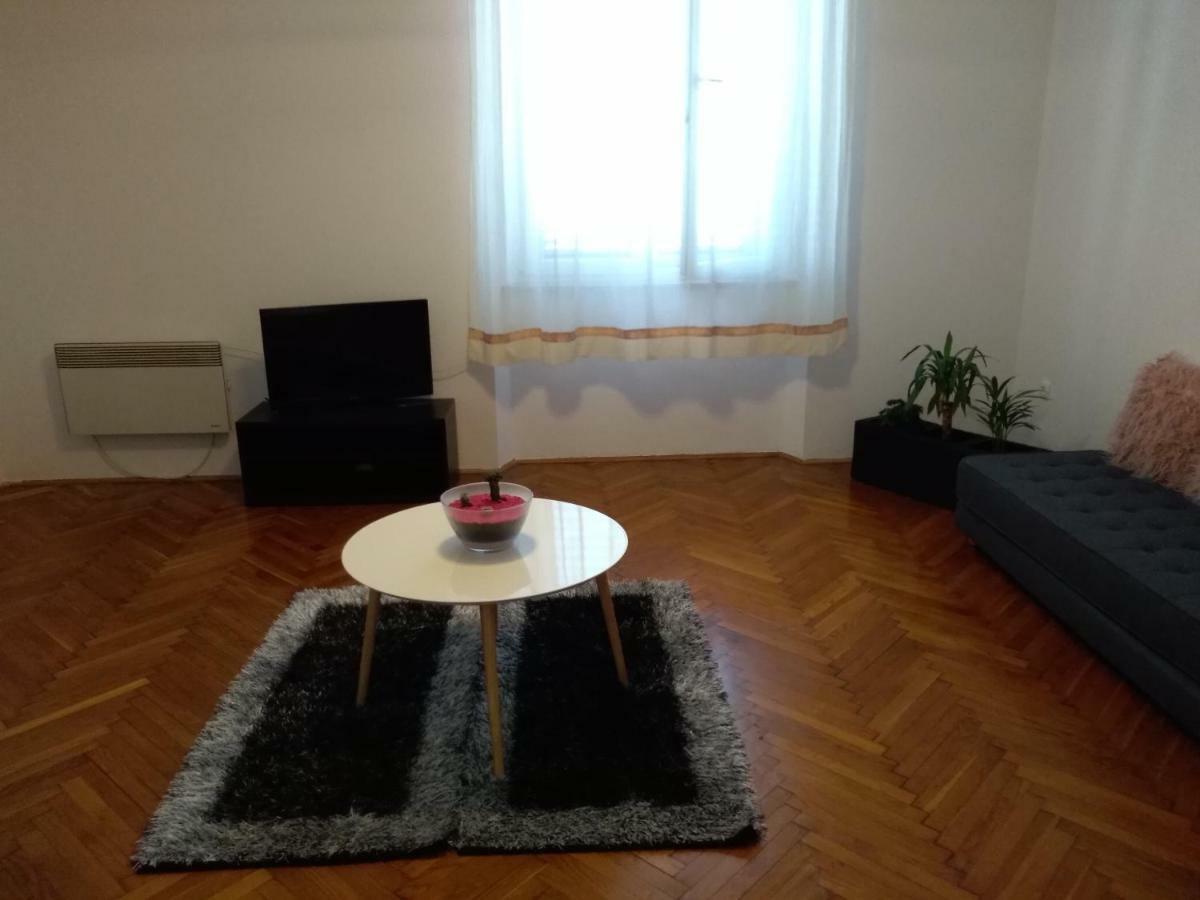 Apartment Giardino Rijeka Exterior photo